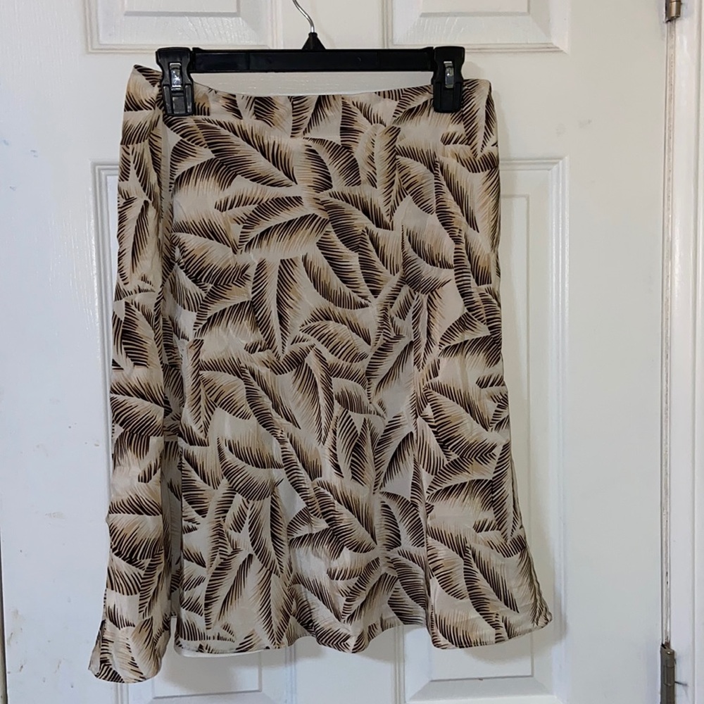 Ann Taylor cream palm leaf print skirt size 4